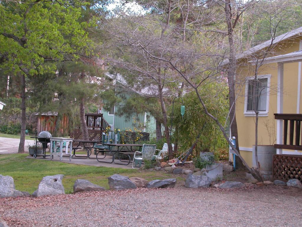 Sequoia Motel Three Rivers Buitenkant foto
