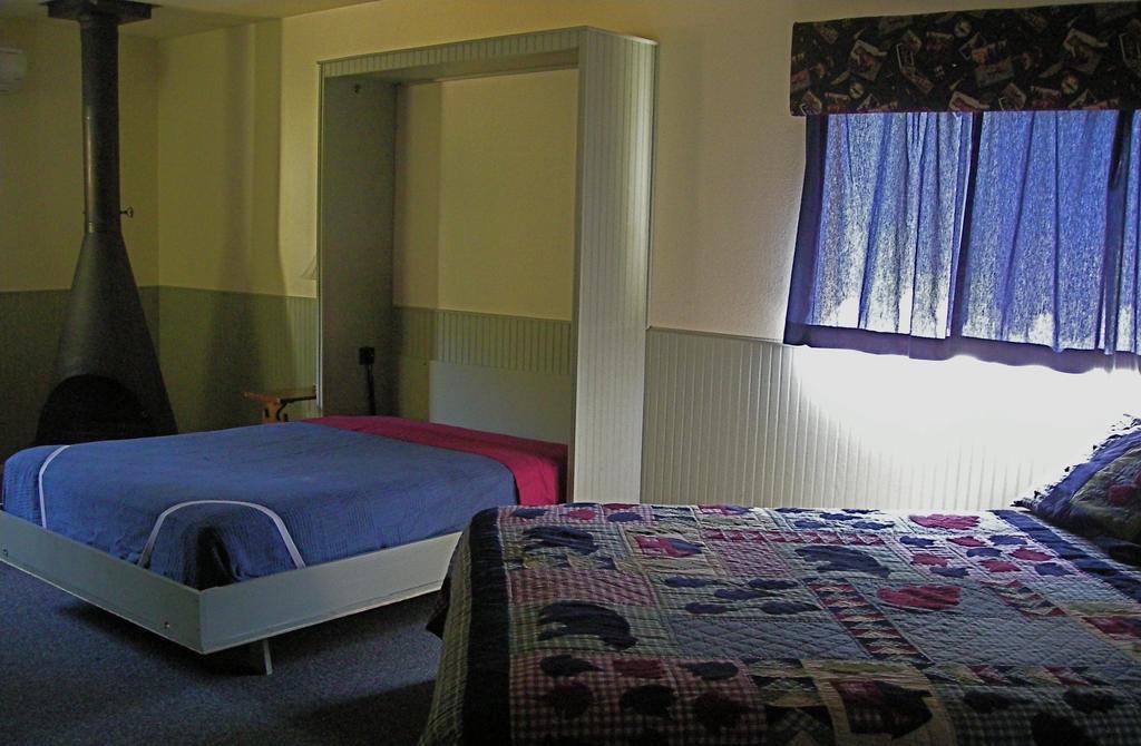 Sequoia Motel Three Rivers Buitenkant foto